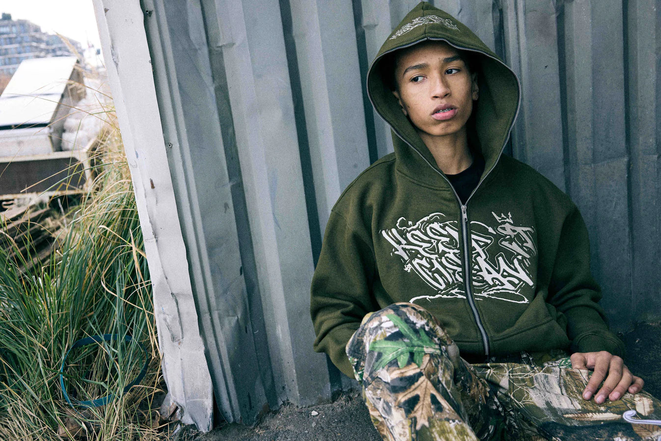 KEEP IT CLEAN "SIXT CIRCLE" FULL ZIP HOOD MOSS GREEN