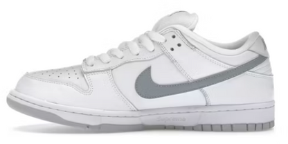 NIKE SB DUNK LOW SUPREME 94 METALLIC SILVER